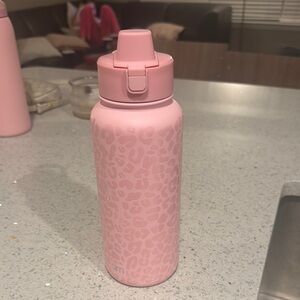 Chic Pink Leopard Water Bottle